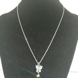 Beautiful,  Brand NEW,  Unworn 925 necklace